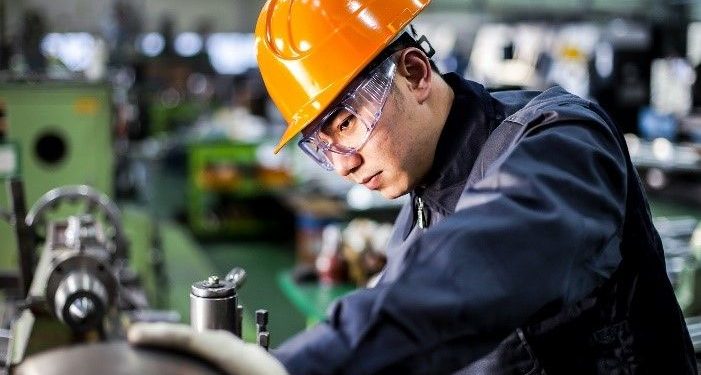 Cao Hùng – Tuyển 01 Nam Lao động Công xưởng